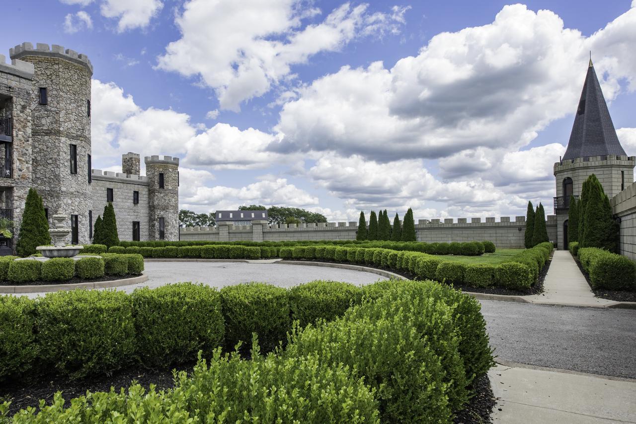 Hotel Kentucky Castle Versailles Exterior foto